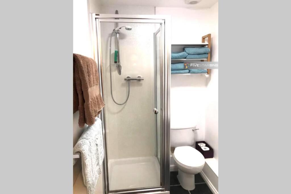 Ferienwohnung Waterfront Living In Leith With Free Parking! Edinburgh Exterior foto