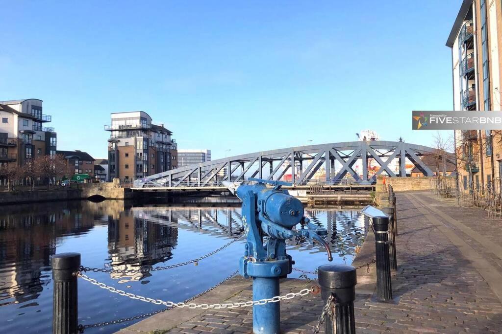 Ferienwohnung Waterfront Living In Leith With Free Parking! Edinburgh Exterior foto